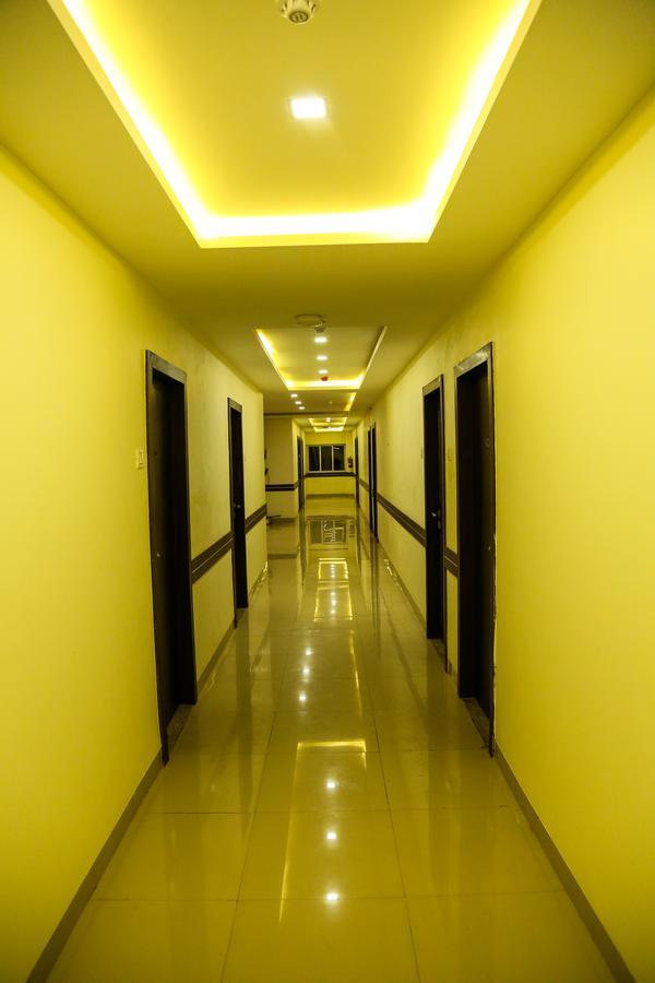 Hotel Saheb Panvel Exterior foto